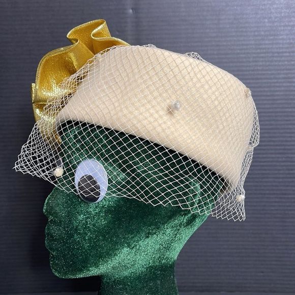 Vintage Mr. Charles Statement Hat with Veil - Picture 4 of 16